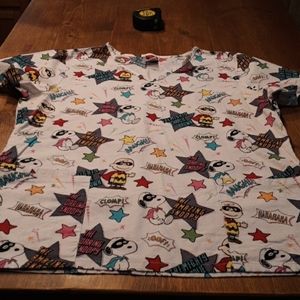 Peanuts scrub top size M EUC